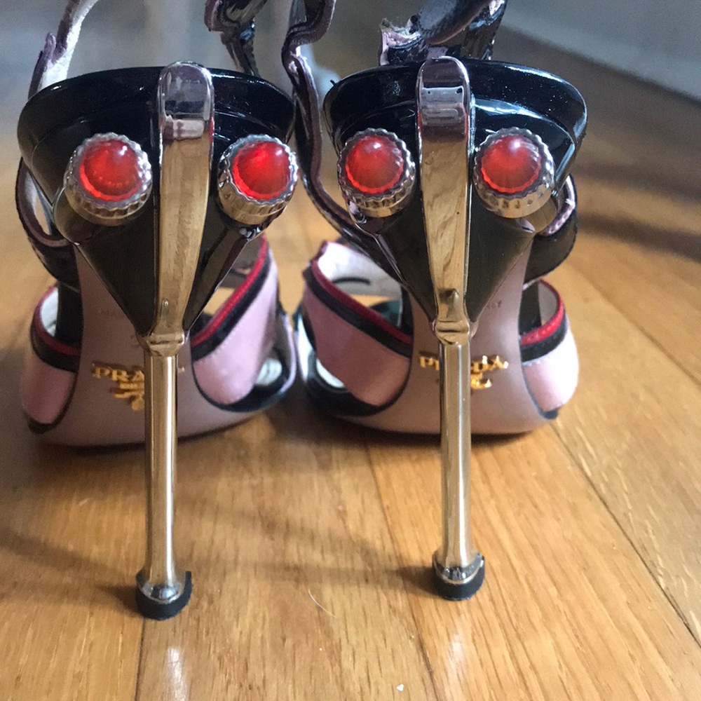 Prada Black and Red Heels with Floral Accent - Picture 6 of 8